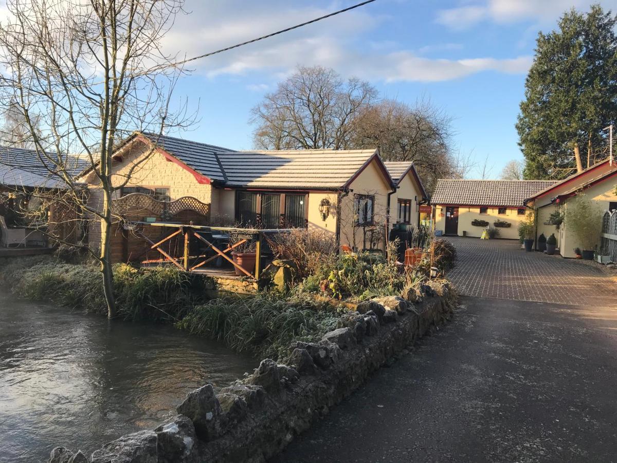 Pet Friendly Riverside Static Caravan Cheddar Exterior foto