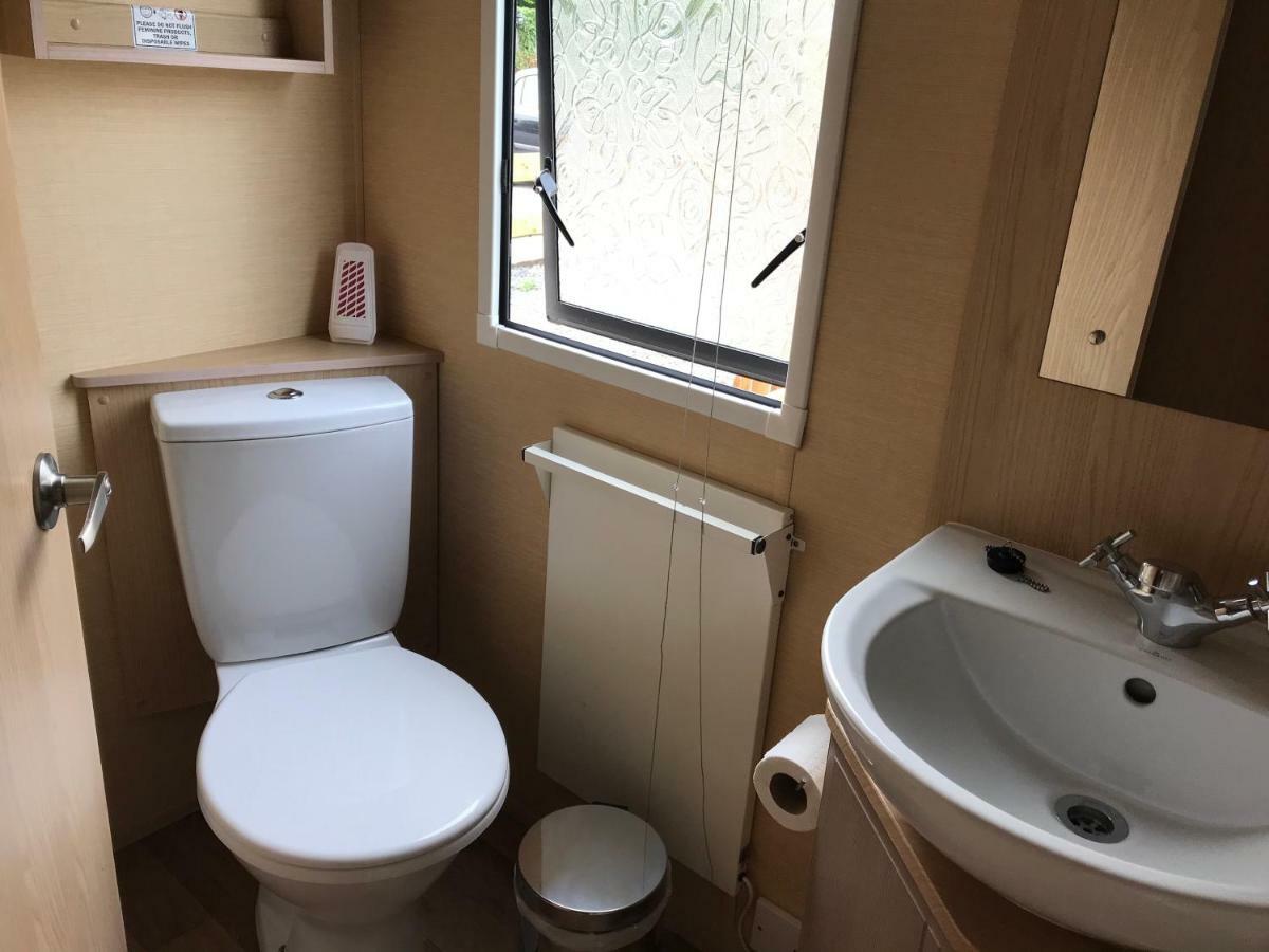 Pet Friendly Riverside Static Caravan Cheddar Exterior foto